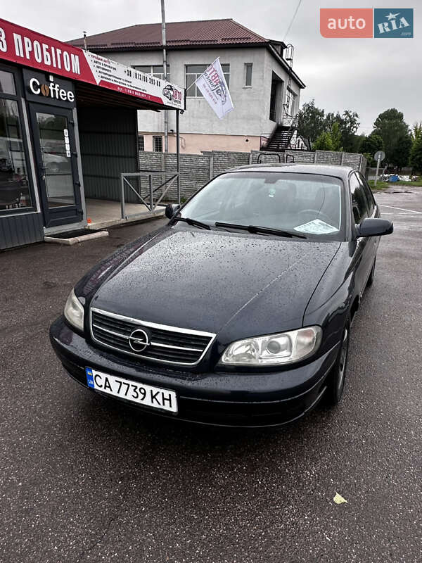 Opel Omega 2003