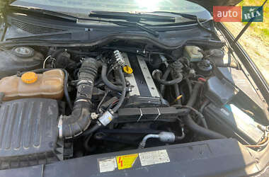 Седан Opel Omega 1996 в 