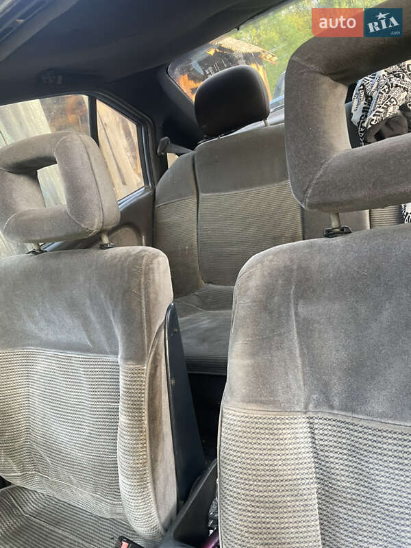 Седан Opel Omega 1986 в Бориславе