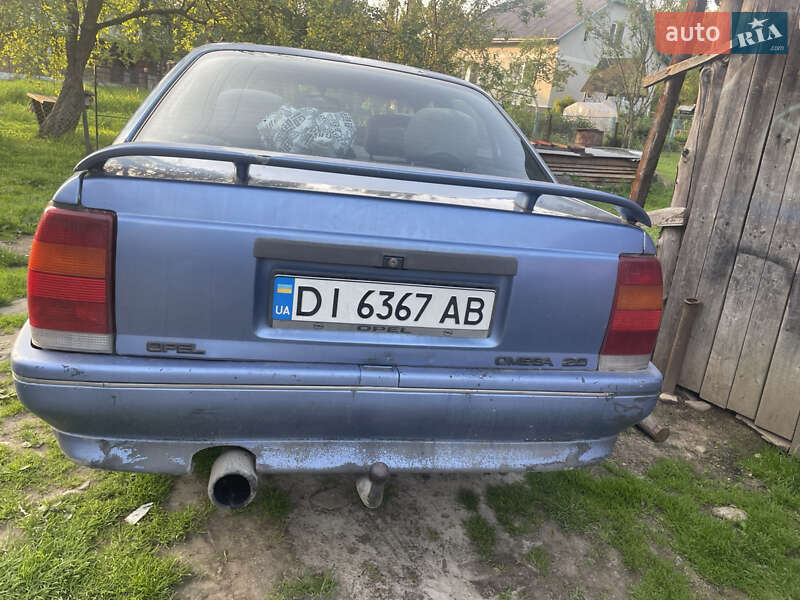 Седан Opel Omega 1986 в Бориславе