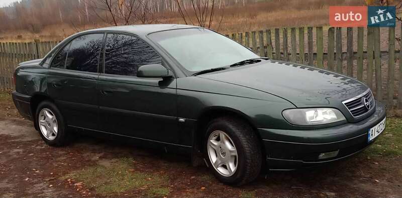 Седан Opel Omega 2000 в Боровій