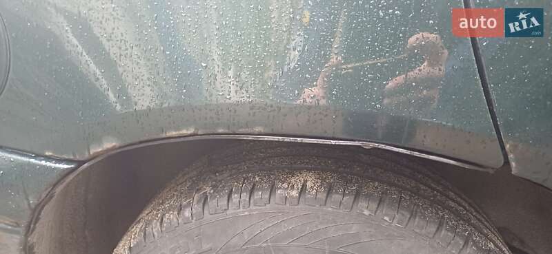 Седан Opel Omega 2000 в Боровій