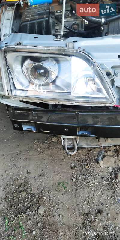 Седан Opel Omega 1988 в Хотине