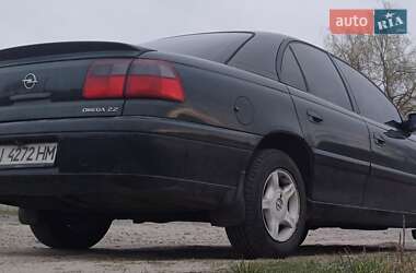 Седан Opel Omega 2000 в 