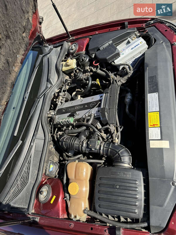 Седан Opel Omega 1999 в Ровно