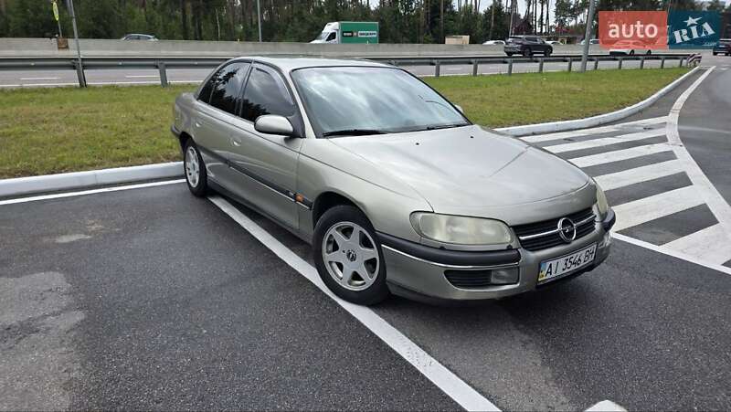 Седан Opel Omega 1998 в Киеве