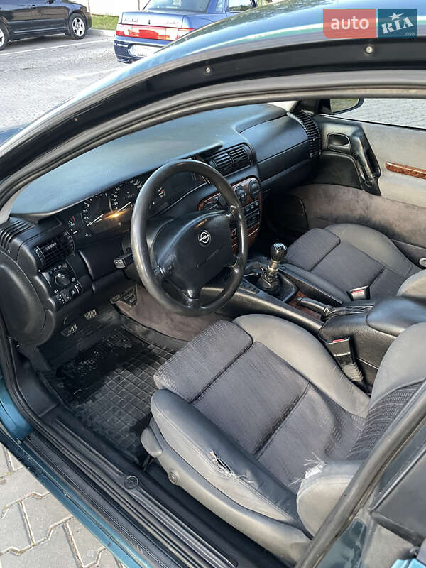 Універсал Opel Omega 1996 в Вінниці
