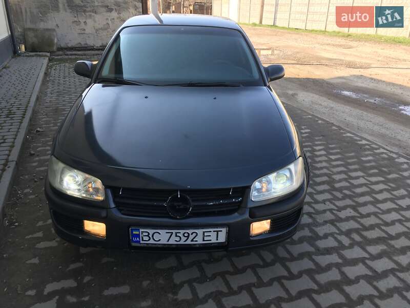 Седан Opel Omega 1998 в Львове
