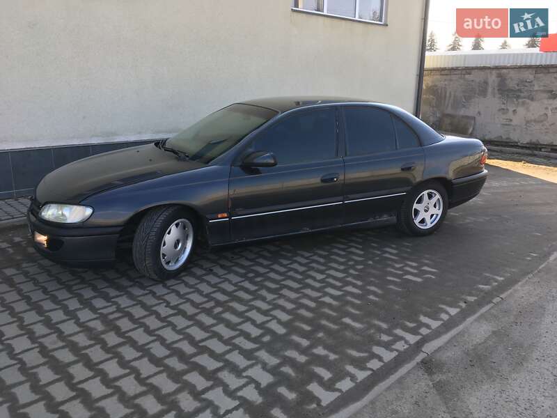 Седан Opel Omega 1998 в Львове