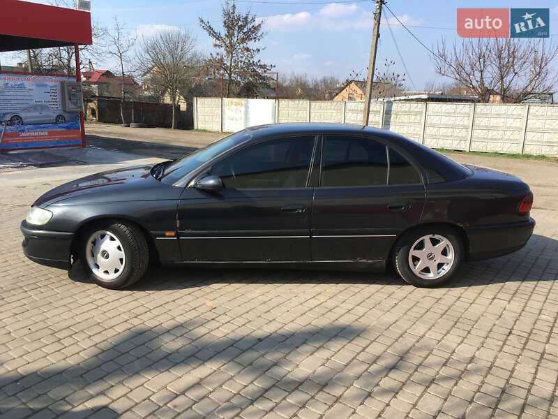 Седан Opel Omega 1998 в Львове