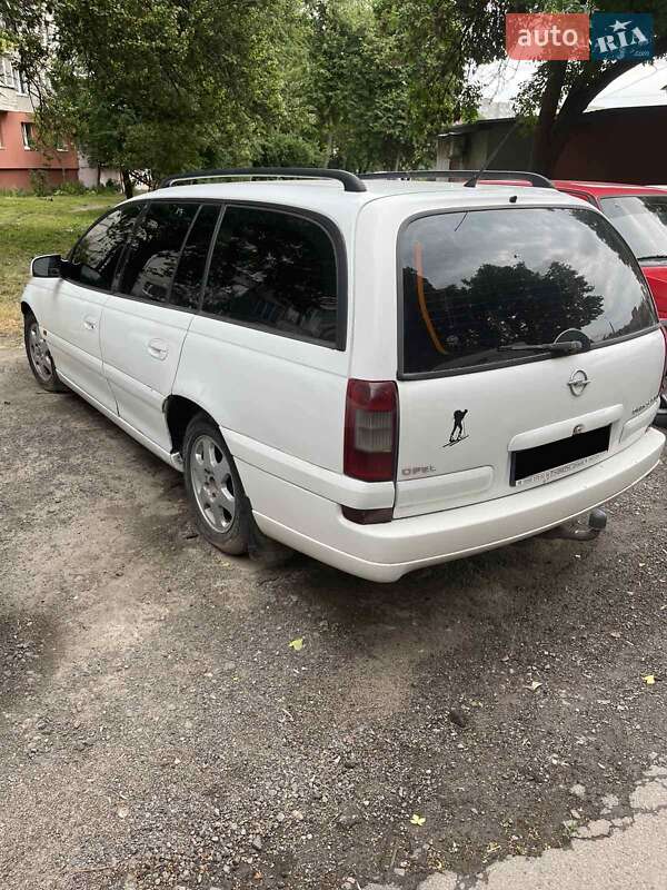 Універсал Opel Omega 2000 в Рівному
