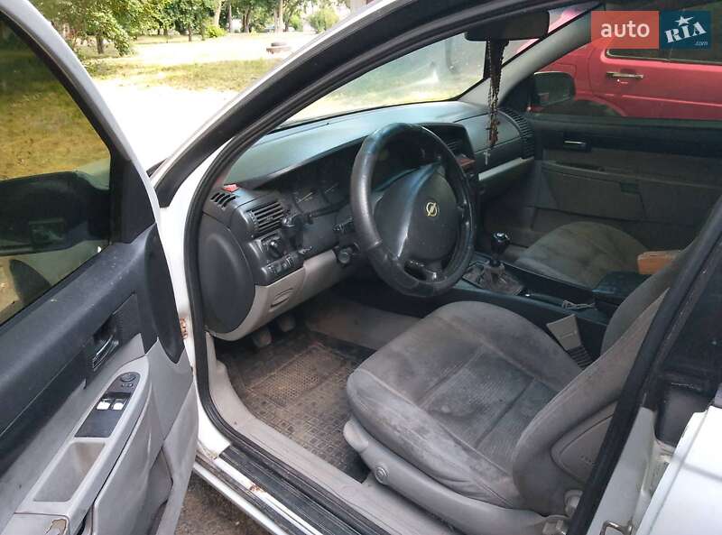 Універсал Opel Omega 2000 в Рівному