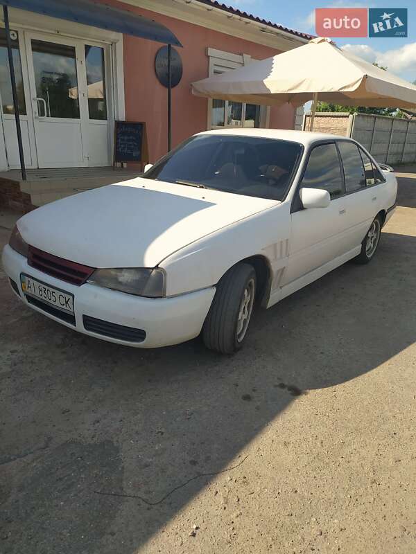 Седан Opel Omega 1989 в Бородянке
