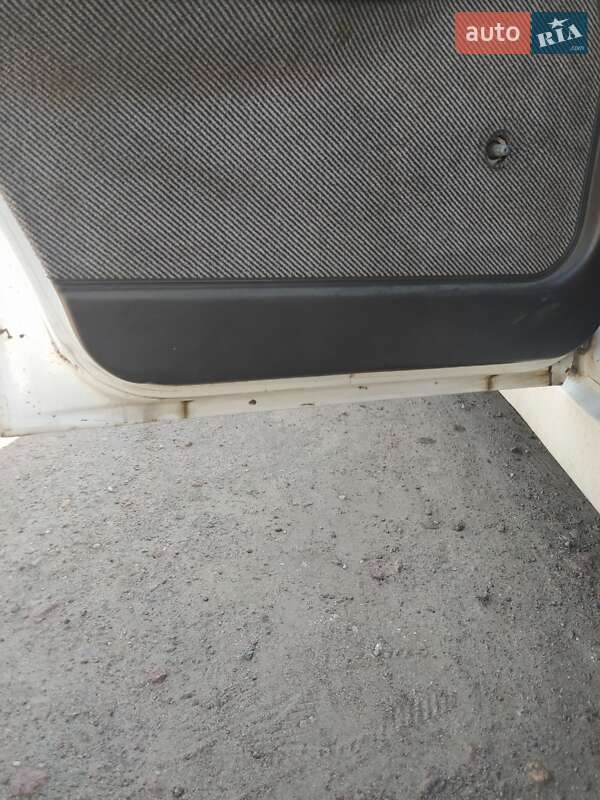 Седан Opel Omega 1989 в Бородянке