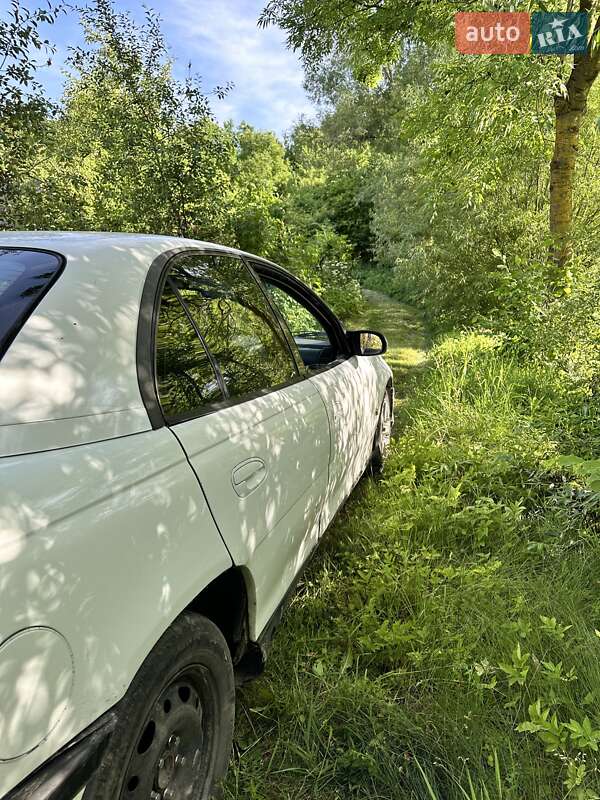 Седан Opel Omega 1995 в Підгайцях