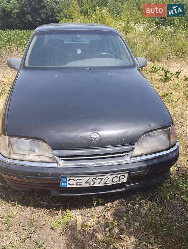 Седан Opel Omega 1991 в Кицмани