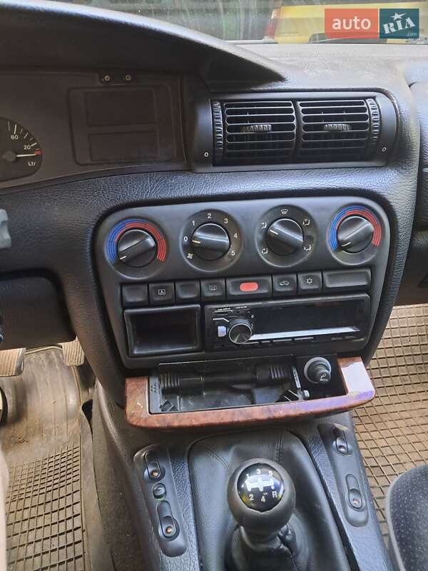 Седан Opel Omega 1997 в Харкові