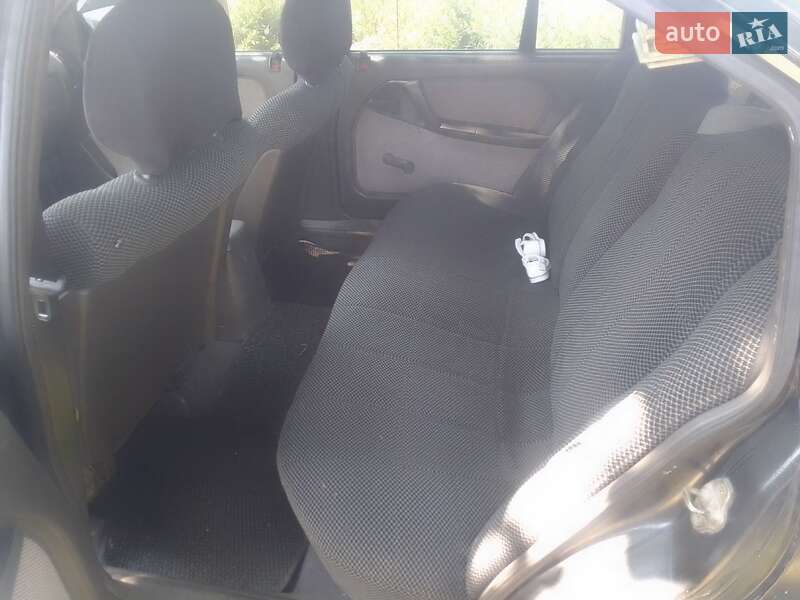 Седан Opel Omega 1989 в Стрые