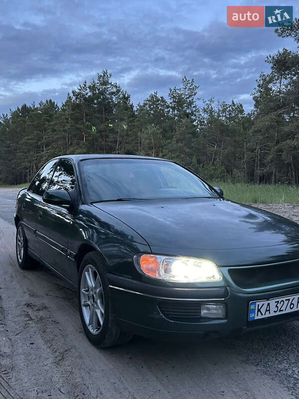 Седан Opel Omega 1997 в Киеве