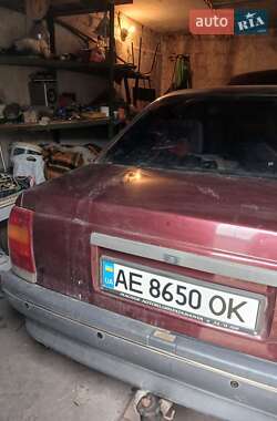 Седан Opel Omega 1988 в Кривом Роге