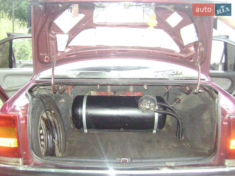 Седан Opel Omega 1991 в Ровно