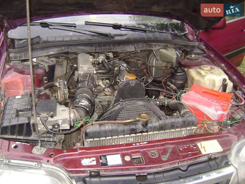 Седан Opel Omega 1991 в Ровно