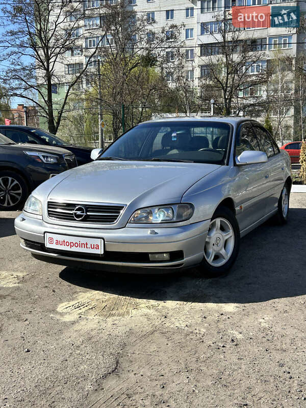 Седан Opel Omega 2000 в Сумах