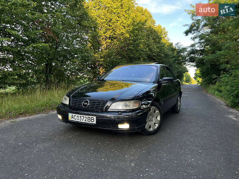 Седан Opel Omega 2003 в Вараше