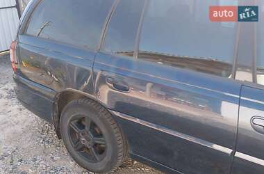Універсал Opel Omega 2000 в 