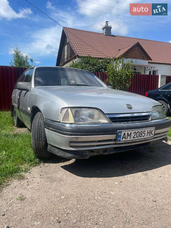Универсал Opel Omega 1987 в Житомире