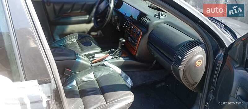 Седан Opel Omega 1996 в Черновцах