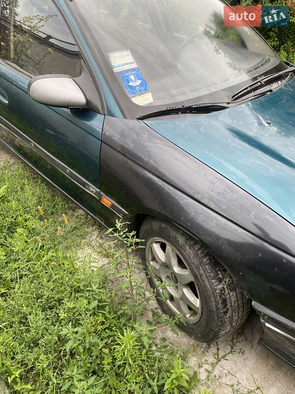 Седан Opel Omega 1995 в Звягелі