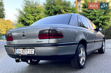 Седан Opel Omega 1995 в 