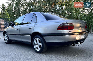 Седан Opel Omega 1995 в 