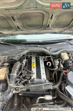 Седан Opel Omega 1998 в 