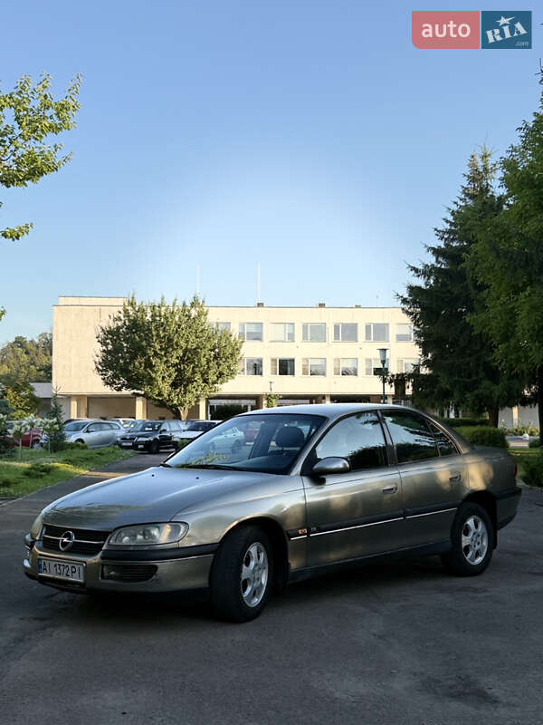 Седан Opel Omega 1999 в Обухове