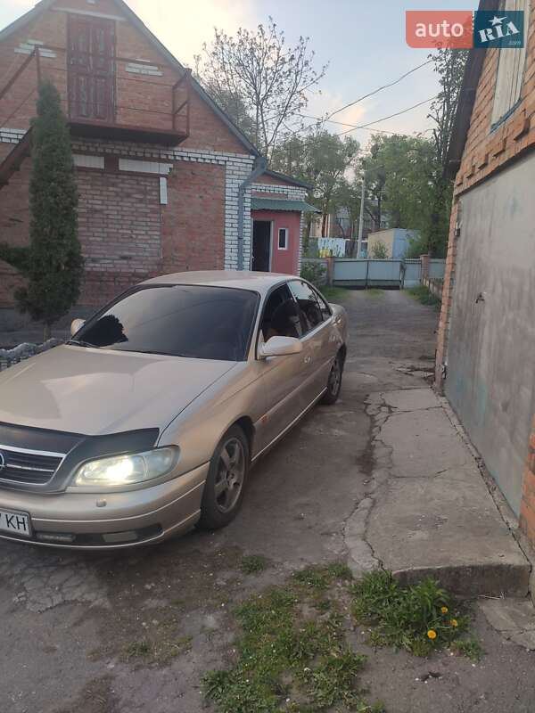 Седан Opel Omega 2000 в Виннице