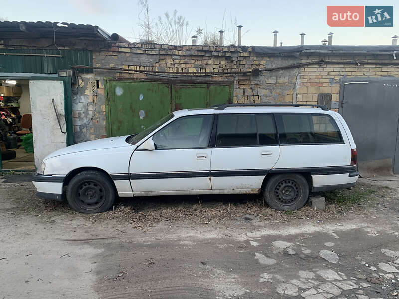 Универсал Opel Omega 1993 в Киеве