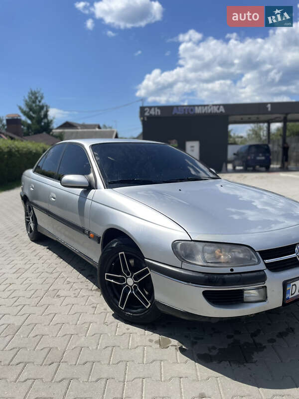 Седан Opel Omega 1999 в Косове