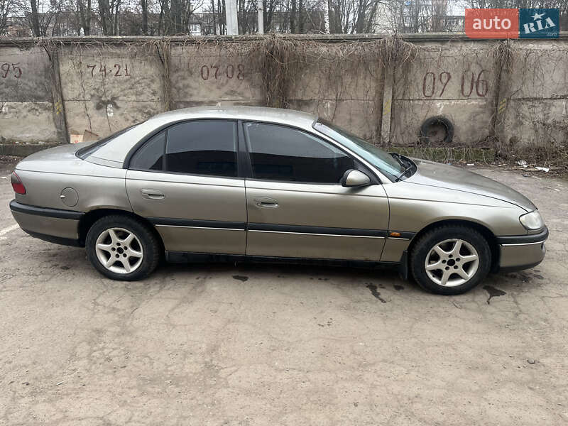 Седан Opel Omega 1996 в Виннице