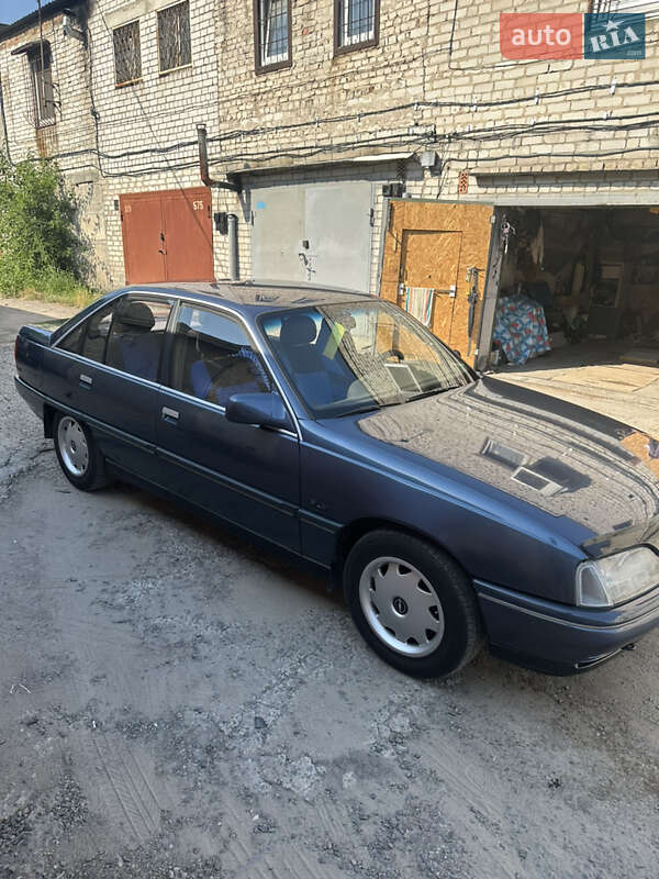 Седан Opel Omega 1987 в Дніпрі