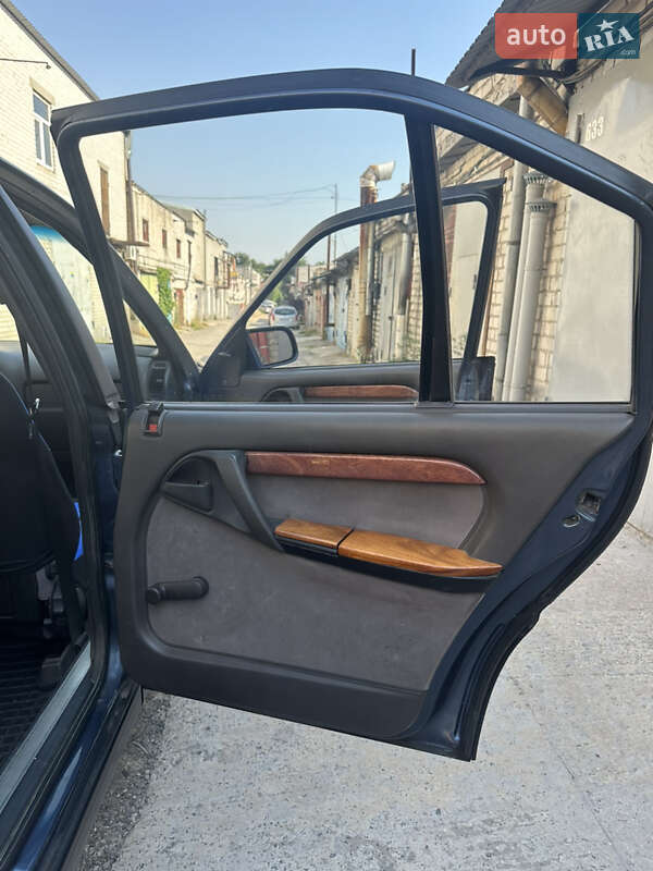 Седан Opel Omega 1987 в Дніпрі