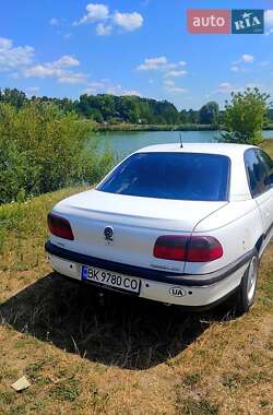 Седан Opel Omega 1997 в Киеве