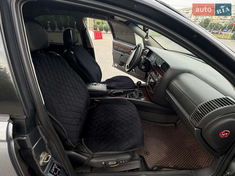 Седан Opel Omega 2001 в Полтаве