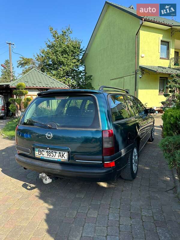 Универсал Opel Omega 1998 в Бориславе