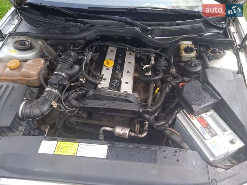 Универсал Opel Omega 1999 в Киеве