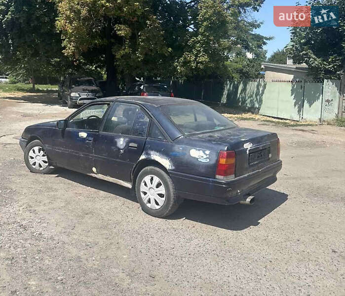 Седан Opel Omega 1990 в Одессе