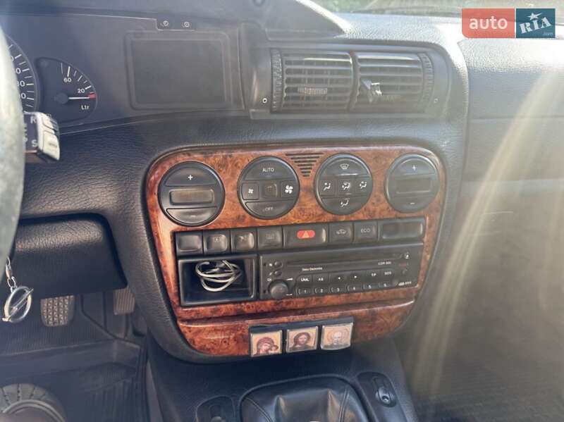 Седан Opel Omega 1998 в Дубні