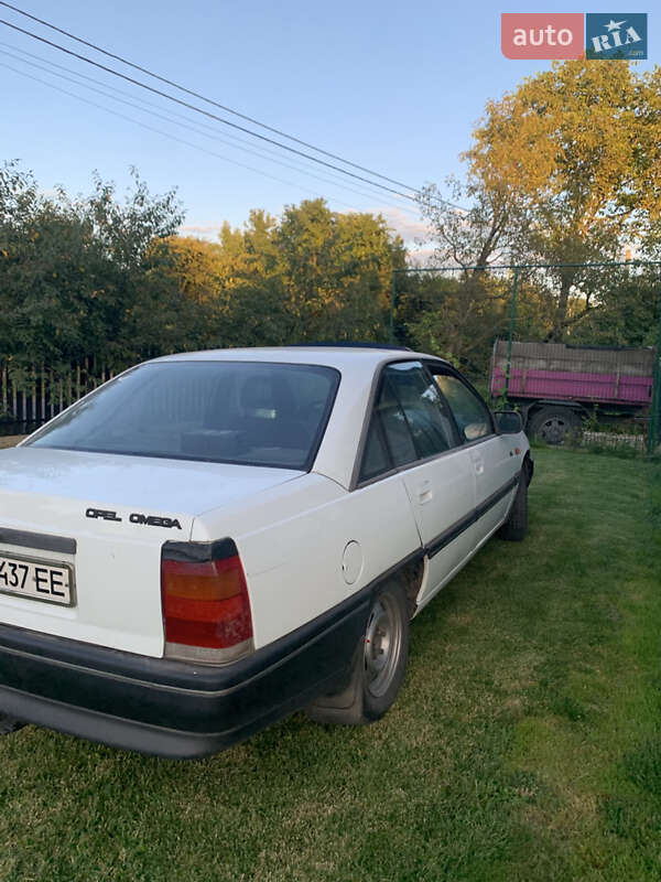 Седан Opel Omega 1987 в Луцьку