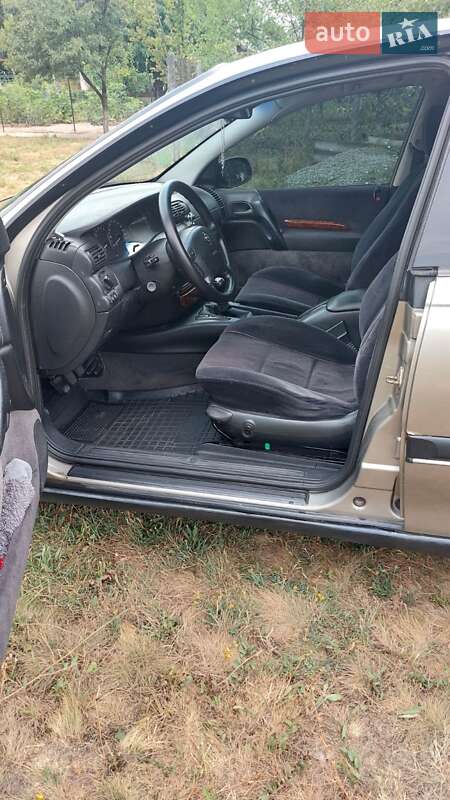 Седан Opel Omega 1998 в Днепре